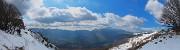 48 Dalle alture del Pralongone vista sulla Valle Imagna e verso il Resegone